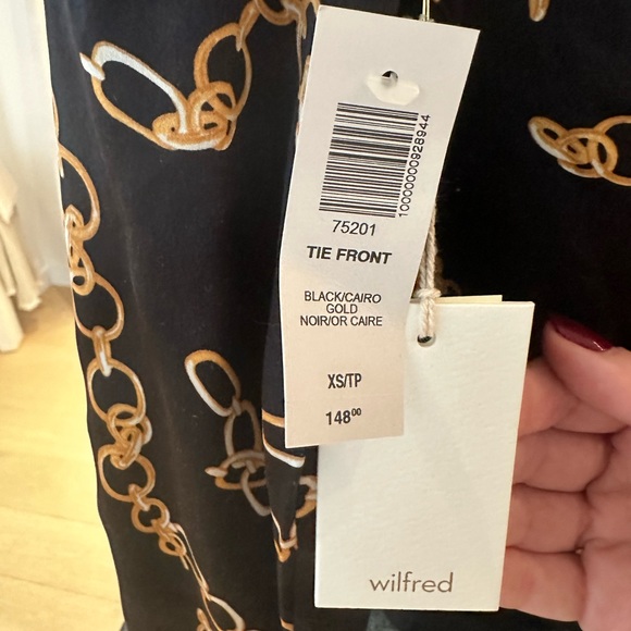 Aritzia tie front blouse - Picture 2 of 3